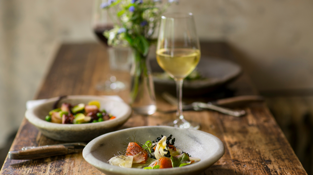 découvrez notre sélection de vins blancs de qualité supérieure, parfaits pour accompagner vos repas et célébrations.