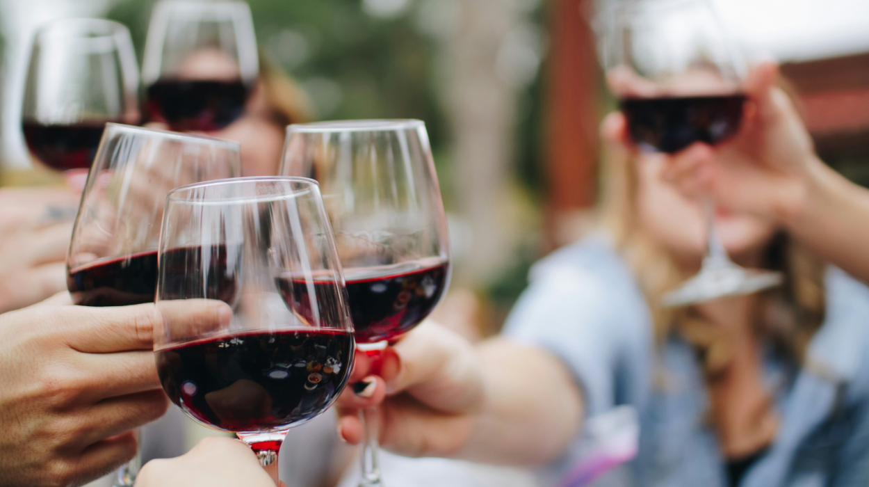 découvrez une sélection rafraîchissante de vins rosés pour des moments de détente et de convivialité.