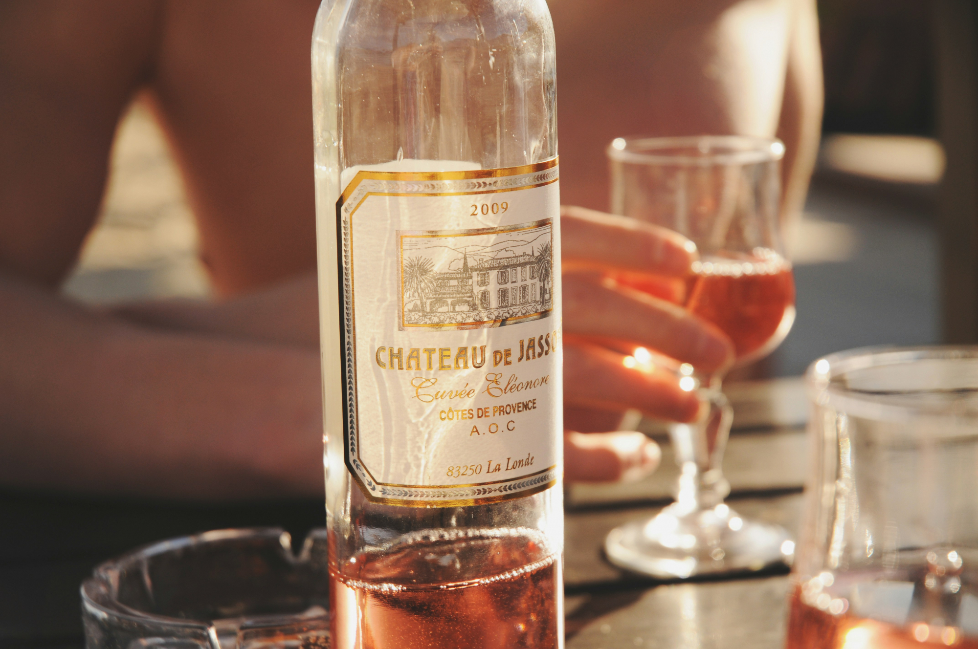 découvrez une sélection de rosés exquis pour savourer des moments ensoleillés et des dégustations rafraîchissantes.